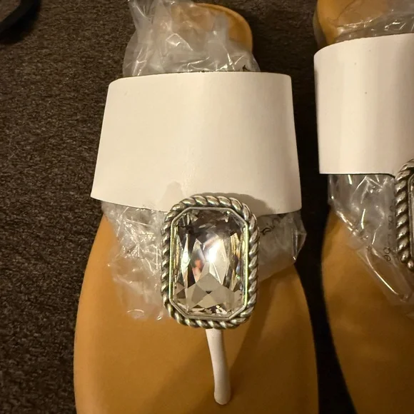 Brighton optic white Allure sandals 9.5M leather New without box - Picture 6 of 12